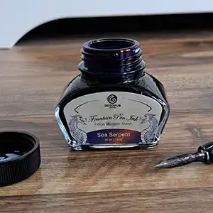octopus-fluids-Zeichentusche Eine außergewöhnliche Tusche: die Sheen Ink von octopus fluids in der Farbe "Sea Serpent".